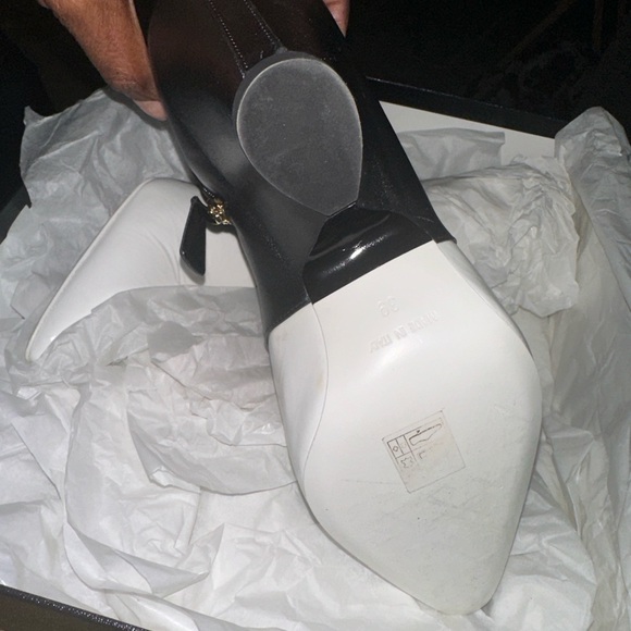 Chanel Black/White Booties Size 39 - Picture 3 of 4